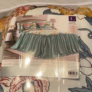 King 3 piece bedspread and shams